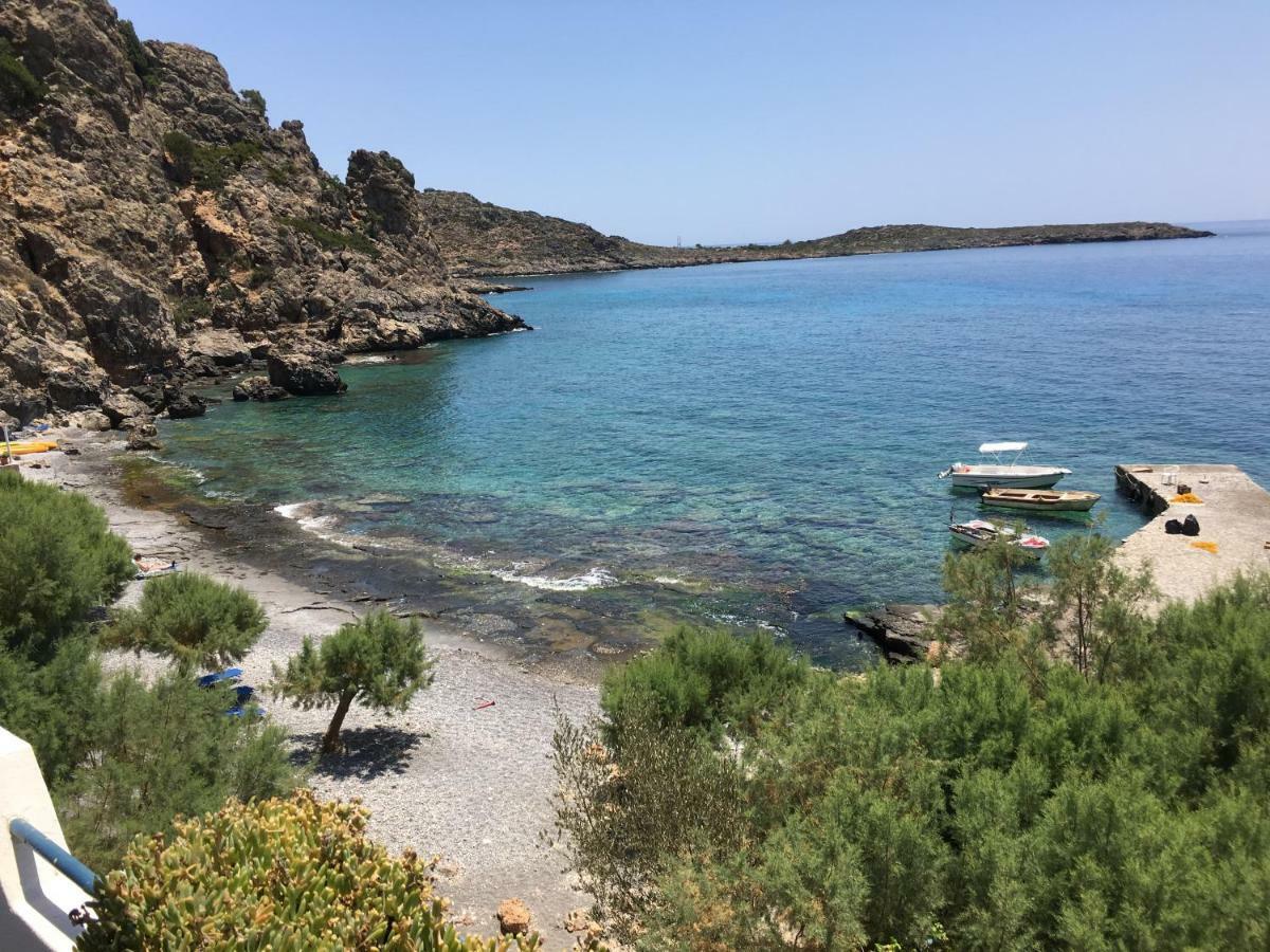 Taverna Akrogiali Loutro Exterior foto